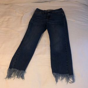 Super cute top shop jeans!! Only worn twice